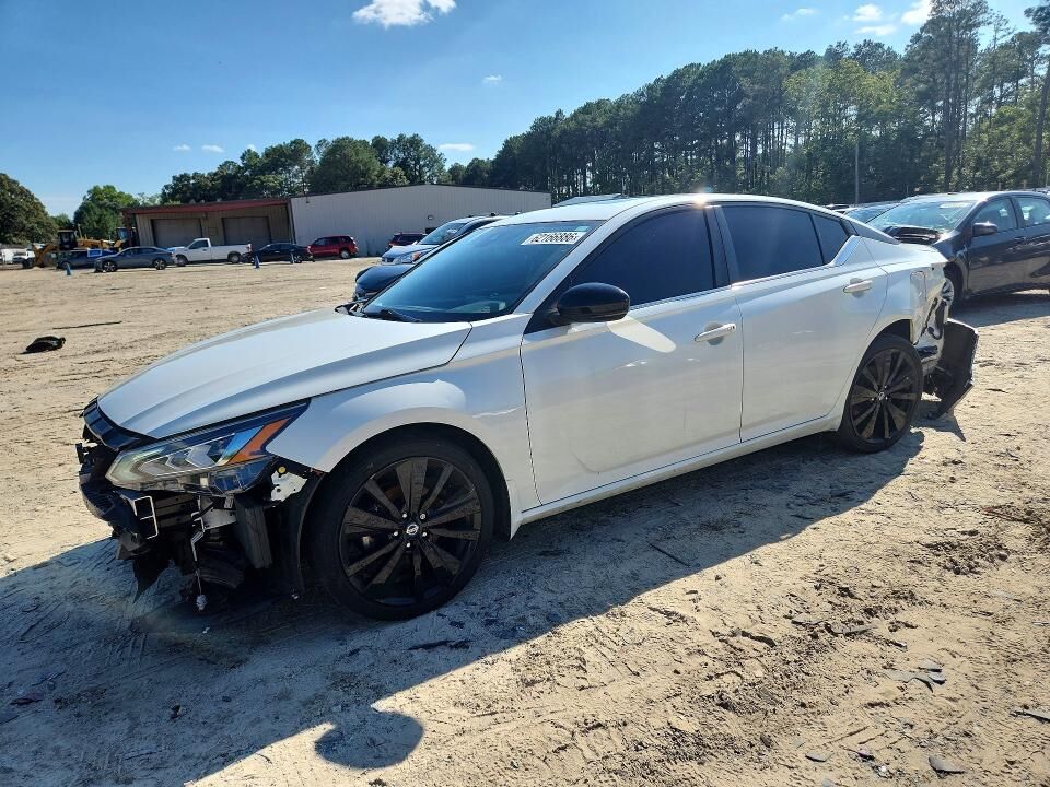 2022 NISSAN Altima