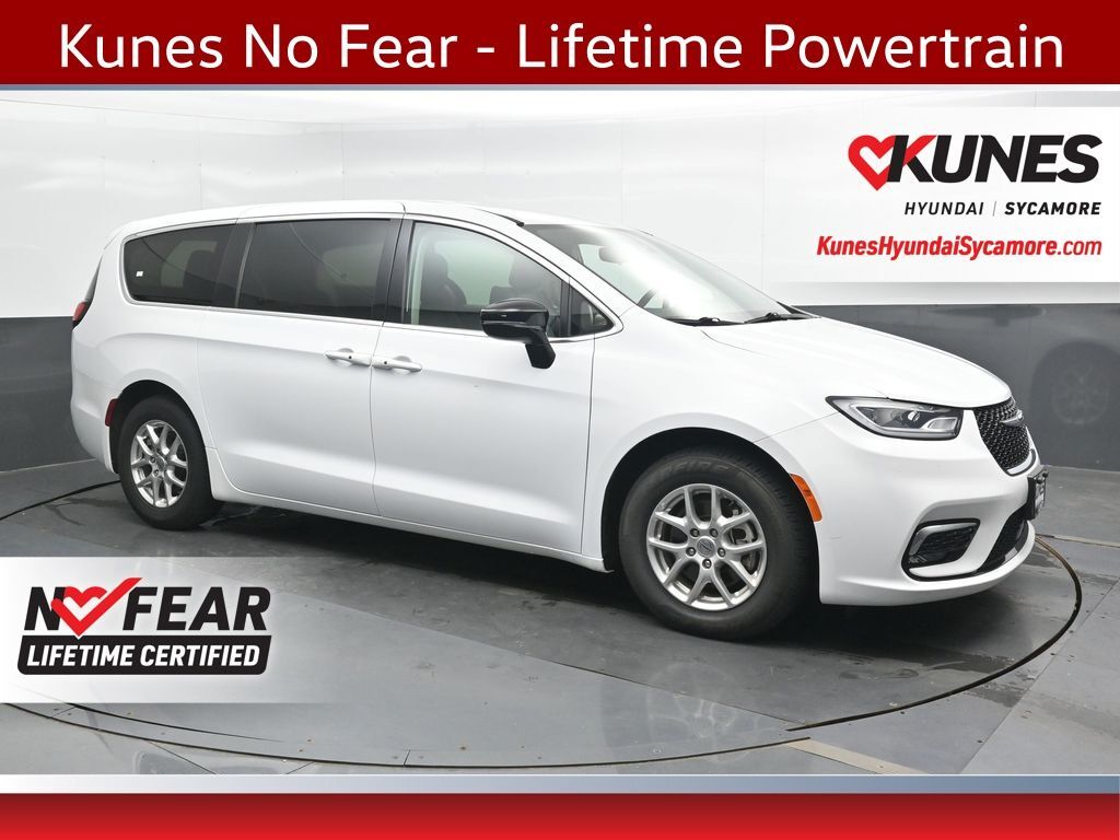 2024 CHRYSLER Pacifica