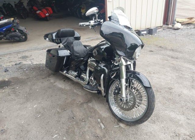 2017 HARLEY DAVIDSON FLHXS / Street Glide Special