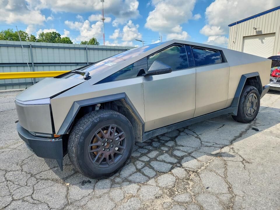 2025 TESLA Cybertruck