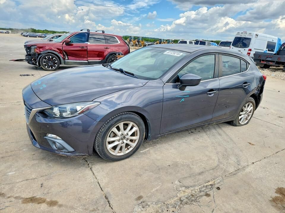 2016 MAZDA Mazda3