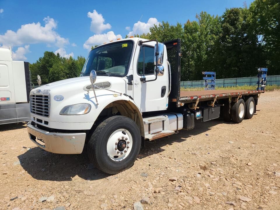 2016 FREIGHTLINER M2