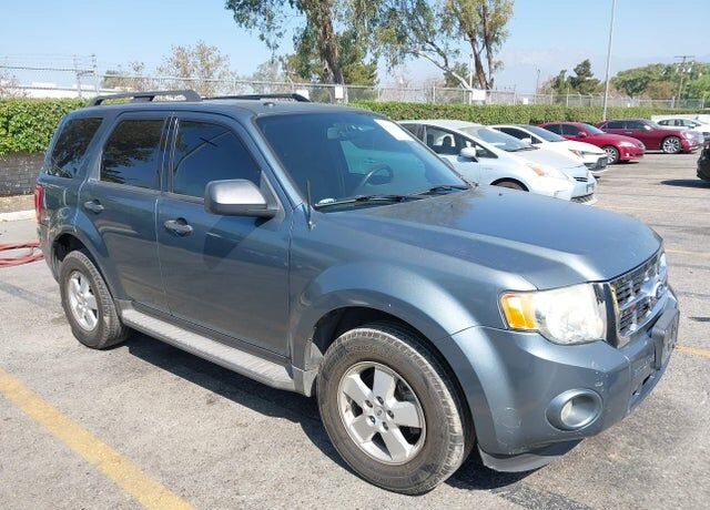 2011 FORD Escape