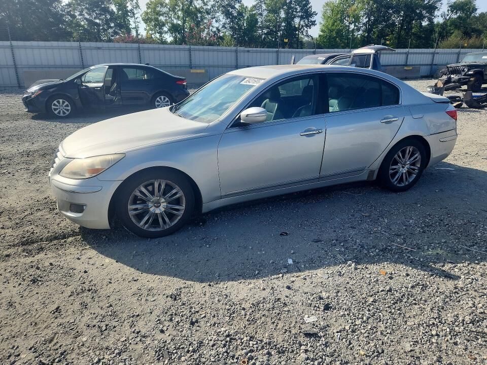 2011 HYUNDAI Genesis
