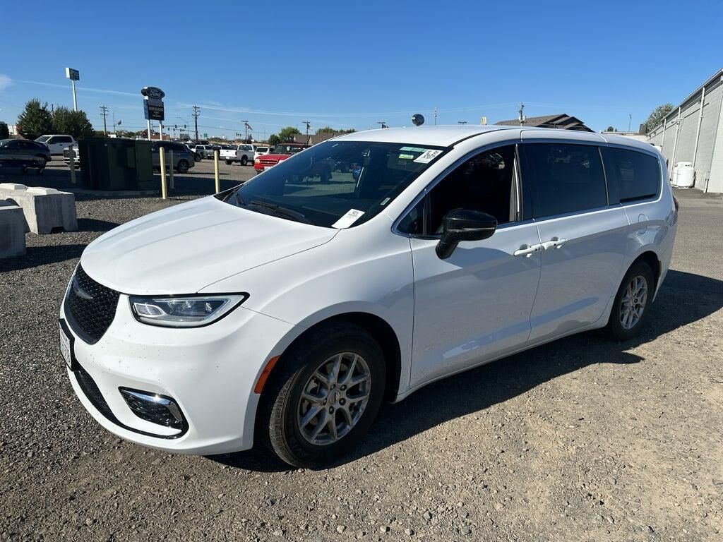 2025 CHRYSLER Pacifica