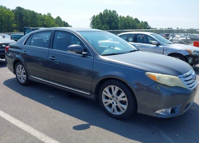 2012 TOYOTA Avalon