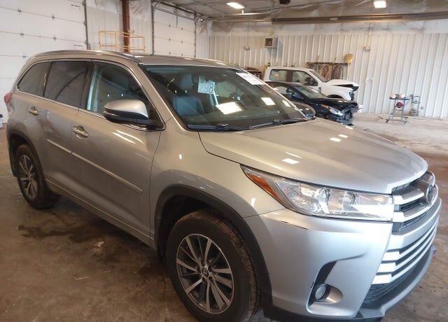 2018 TOYOTA Highlander