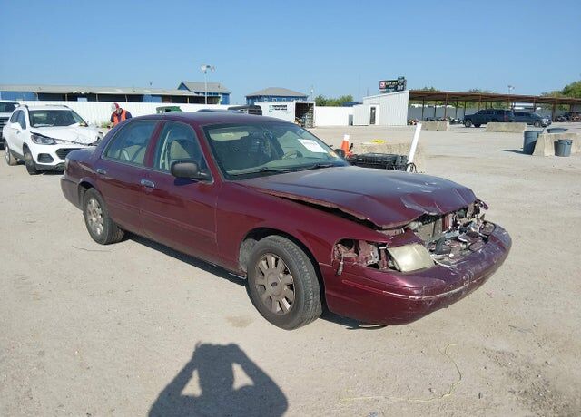 2004 FORD Crown Victoria