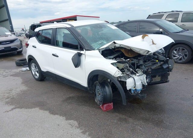 2024 NISSAN Kicks