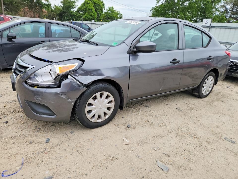 2017 NISSAN Versa