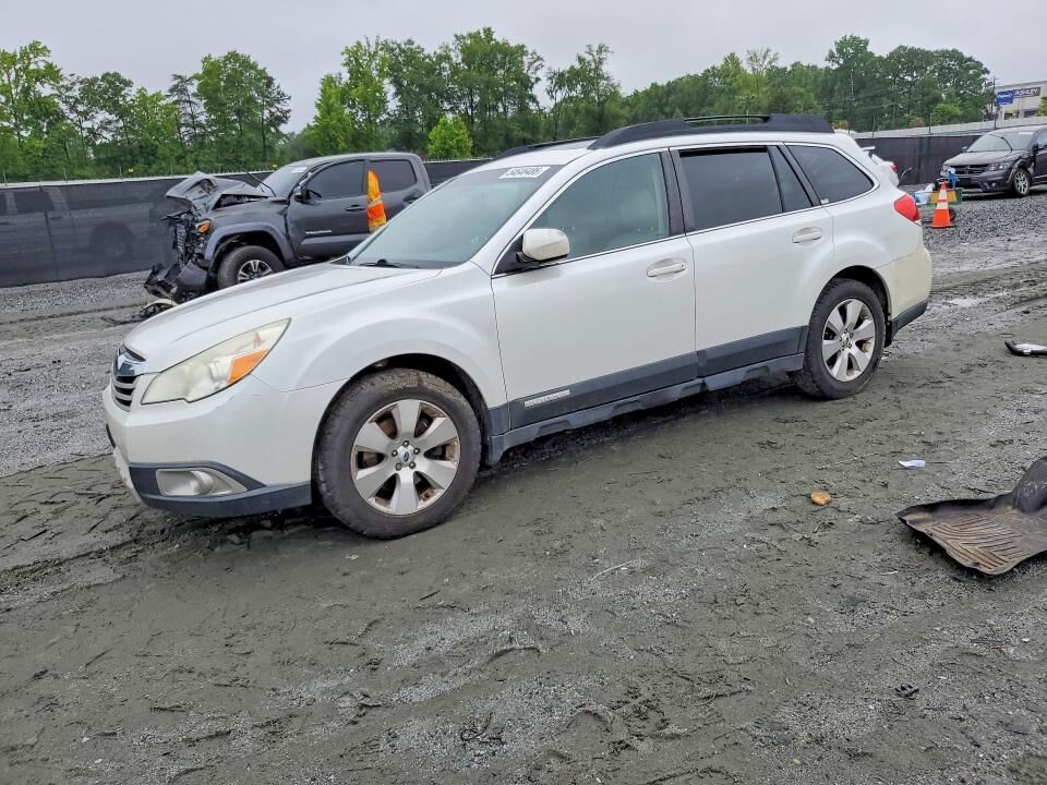 2012 SUBARU Outback