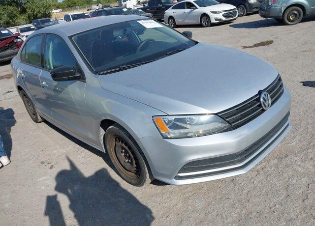 2016 VOLKSWAGEN Jetta