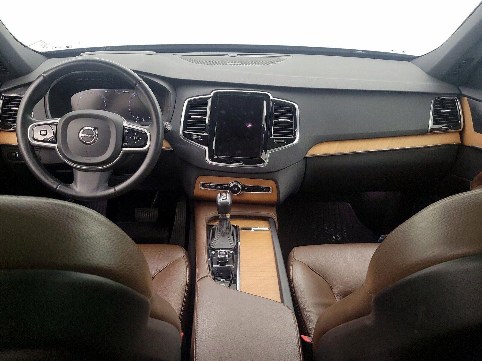 2022 VOLVO XC90