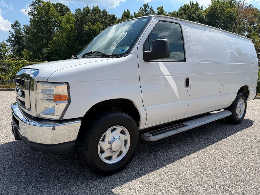2013 FORD E-250