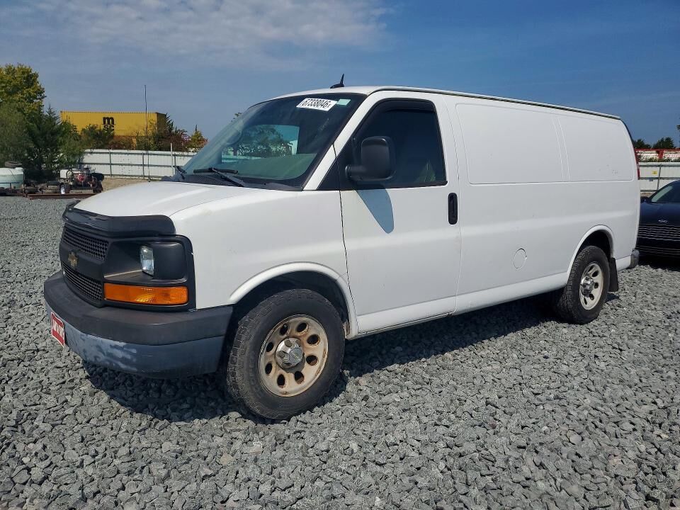 2013 CHEVROLET Express