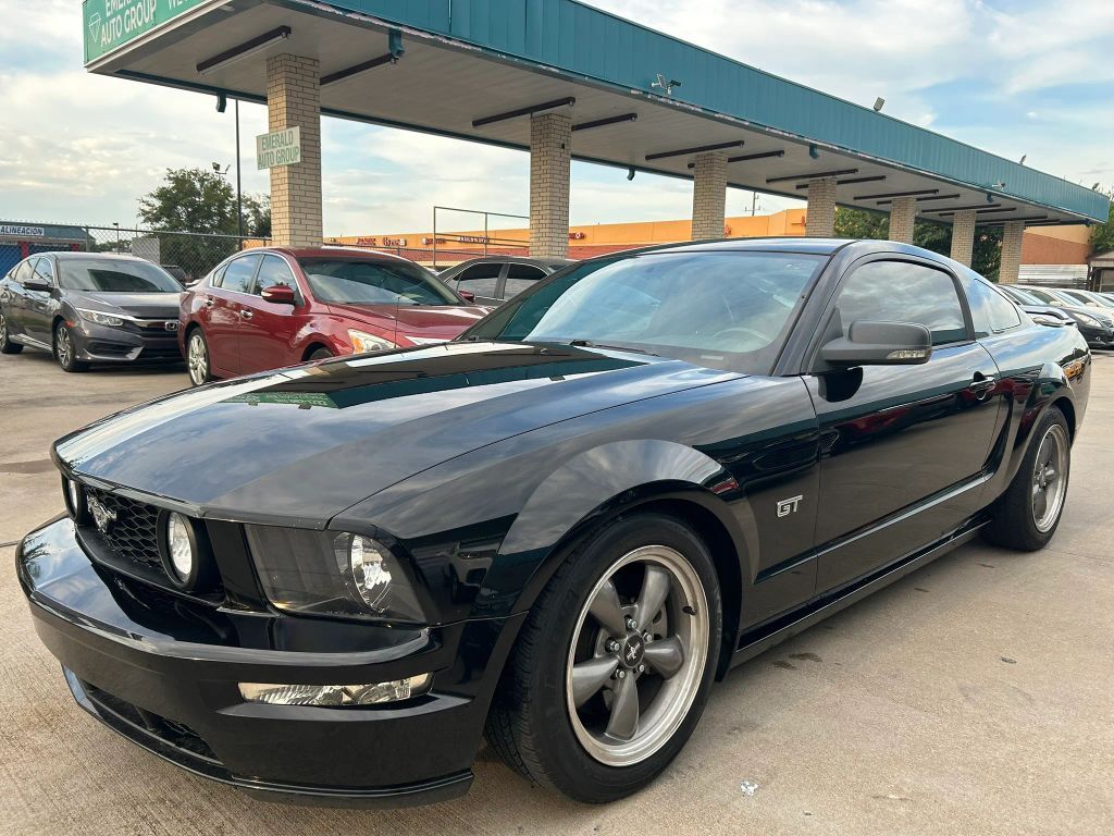 2005 FORD Mustang