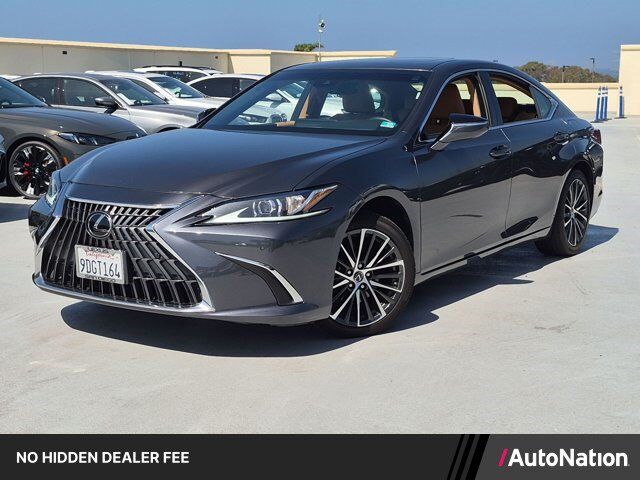 2022 LEXUS ES