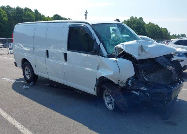 2021 CHEVROLET Express