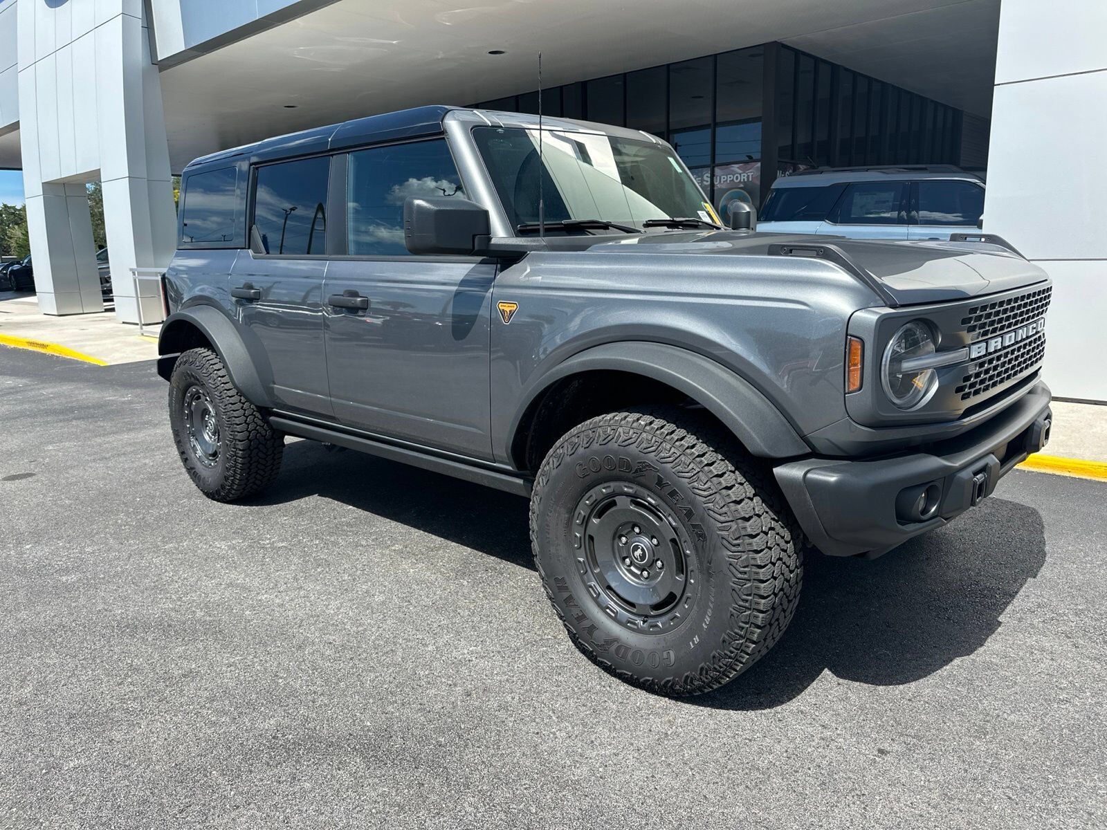 2025 FORD Bronco