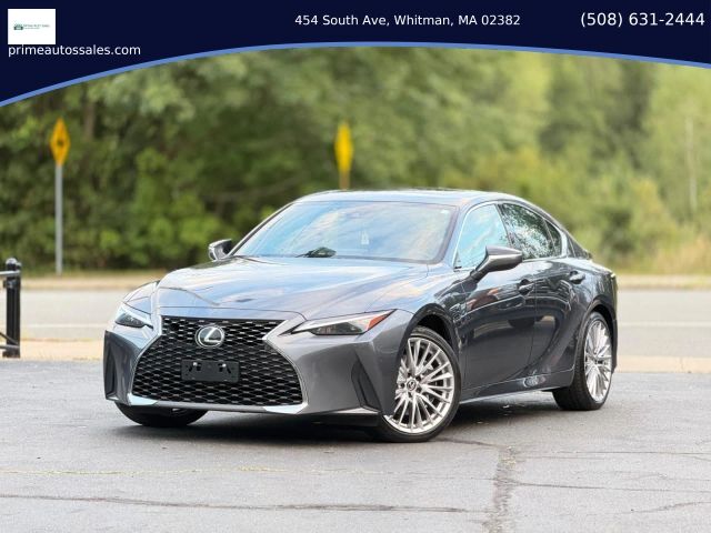 2022 LEXUS IS