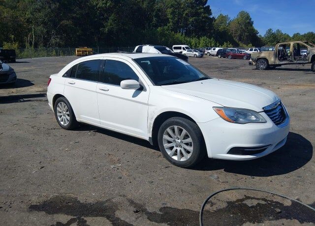 2011 CHRYSLER 200