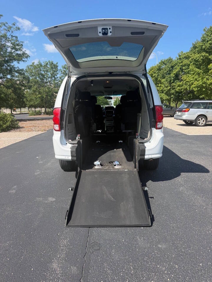 2017 DODGE Grand Caravan