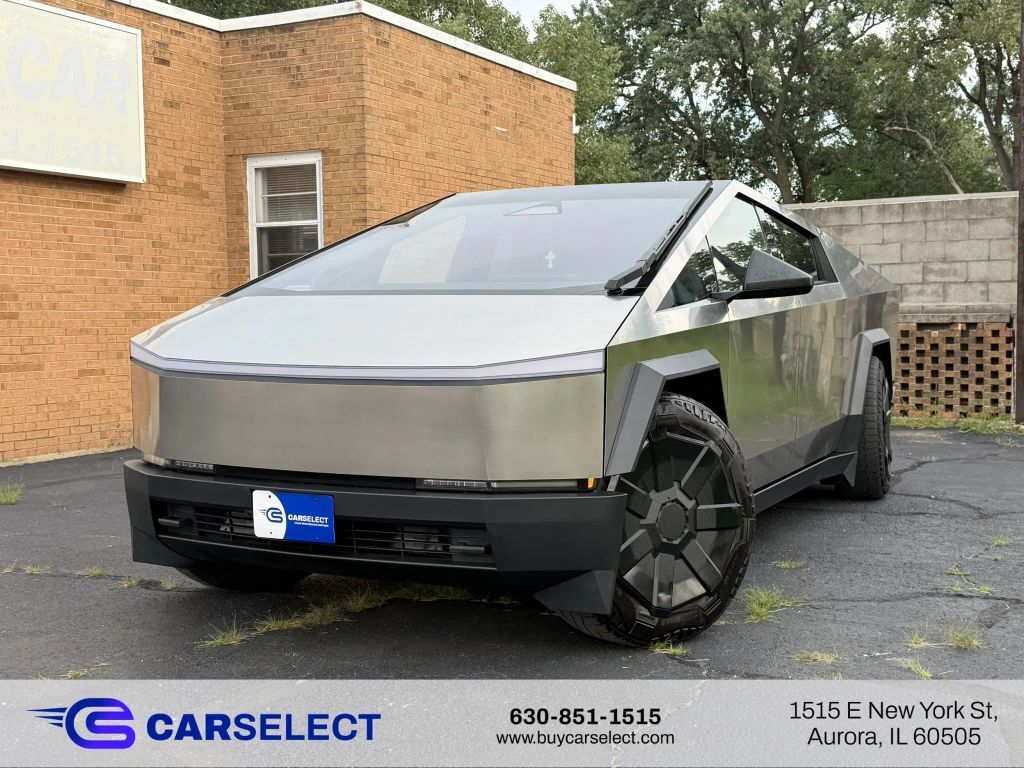2024 TESLA Cybertruck