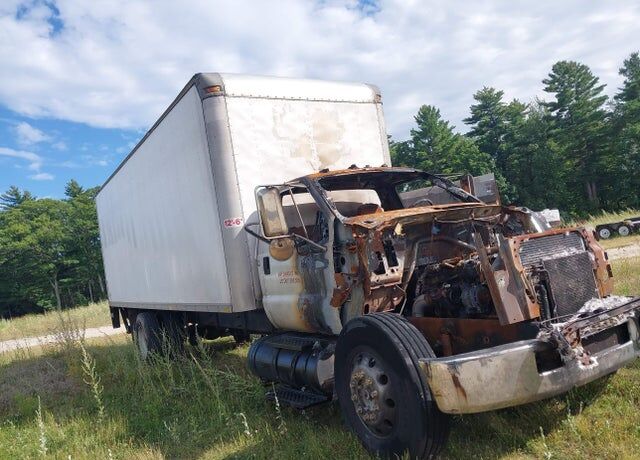 2005 FORD F-650