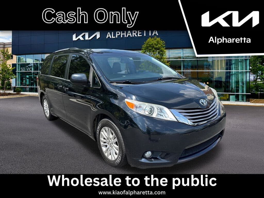 2017 TOYOTA Sienna