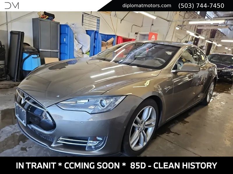 2015 TESLA Model S