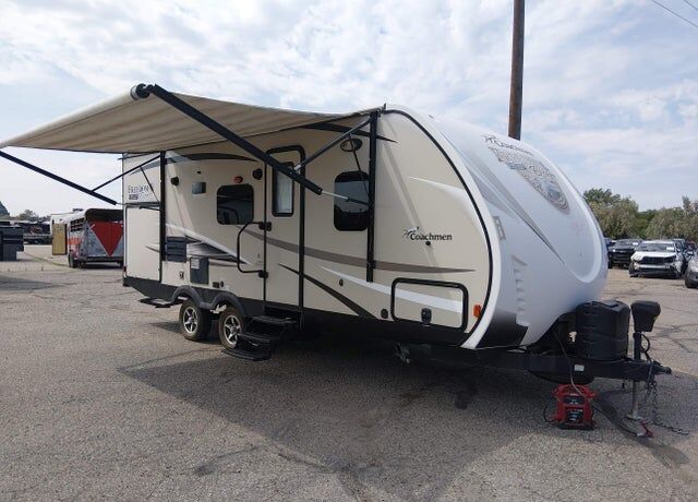 2017 FOREST RIVER Freedom Express