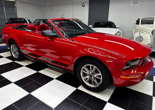 2005 FORD Mustang