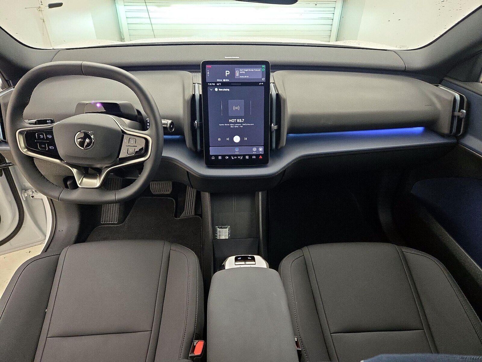 2025 VOLVO EX30