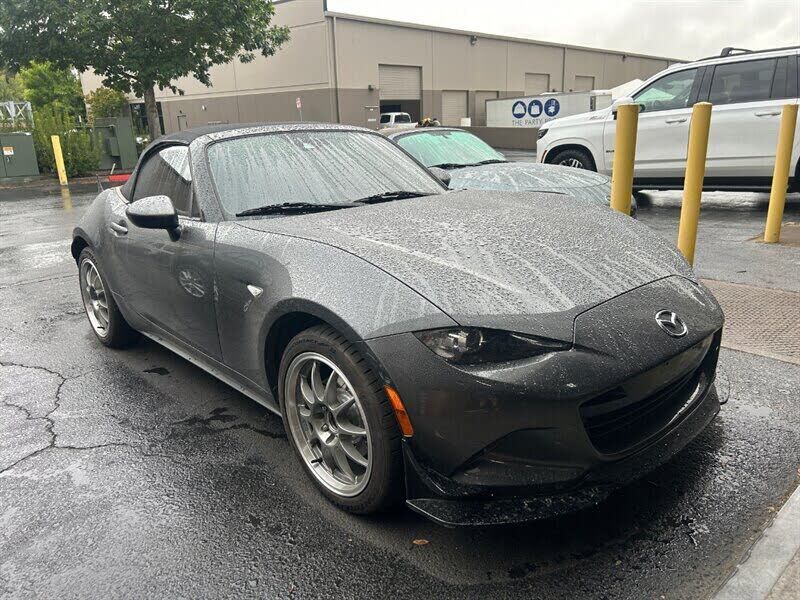 2022 MAZDA MX-5