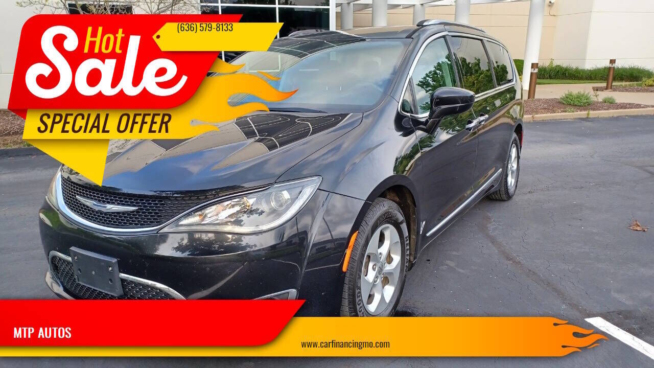 2017 CHRYSLER Pacifica