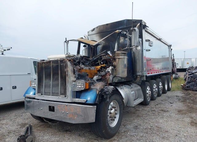 2006 PETERBILT 357