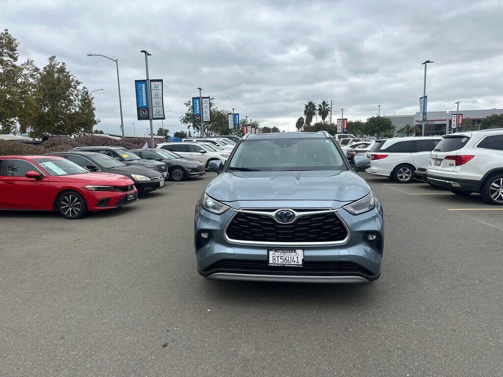 2021 TOYOTA Highlander