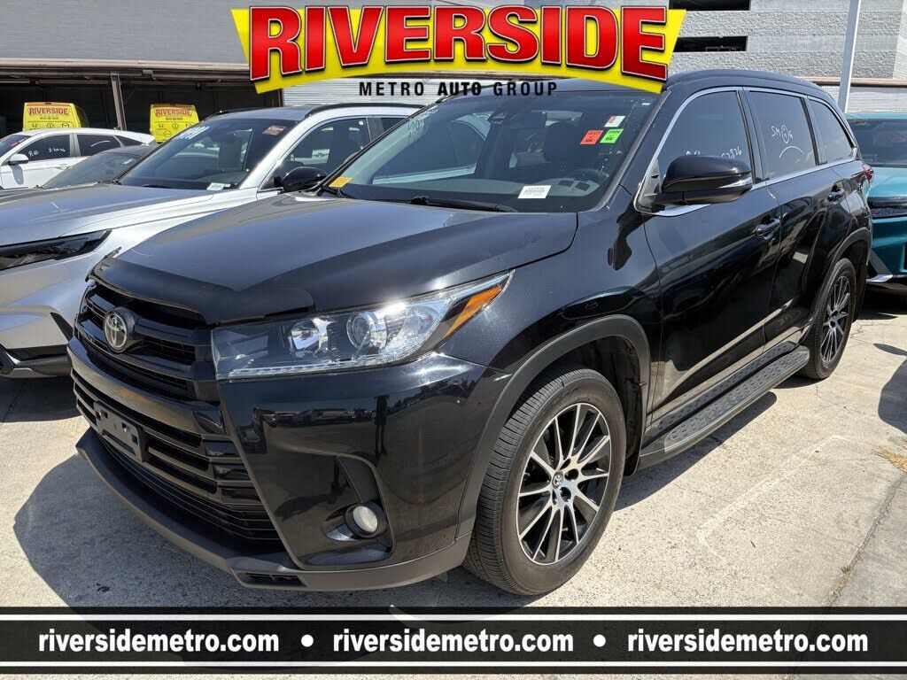 2017 TOYOTA Highlander