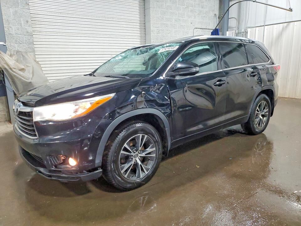 2016 TOYOTA Highlander