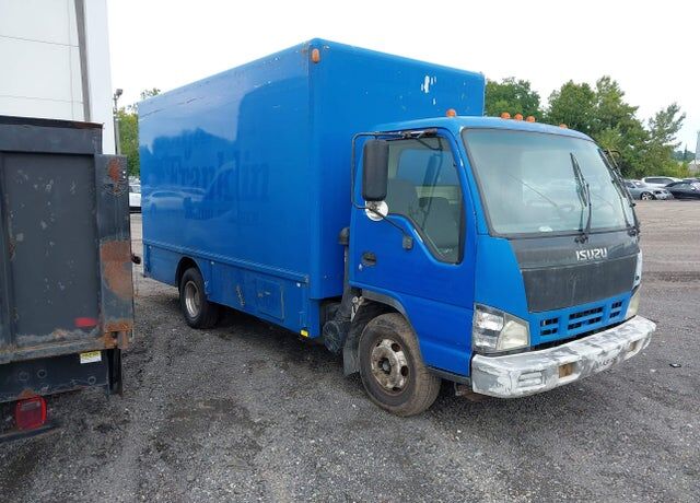 2006 ISUZU NPR