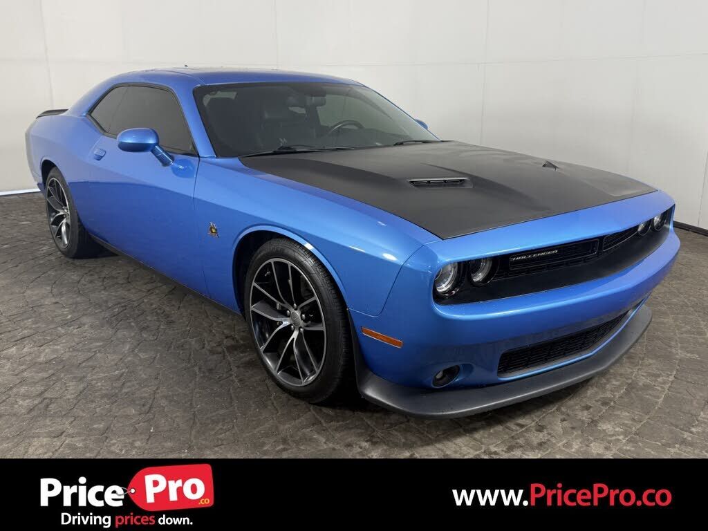 2016 DODGE Challenger