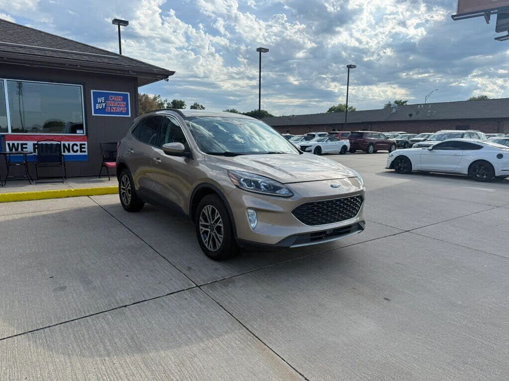 2021 FORD Escape