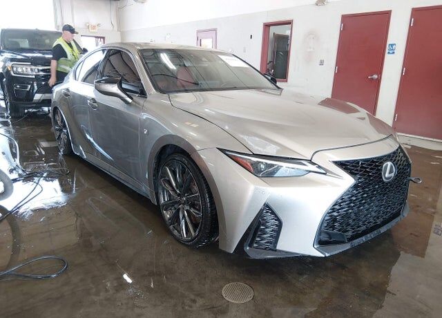 2021 LEXUS IS