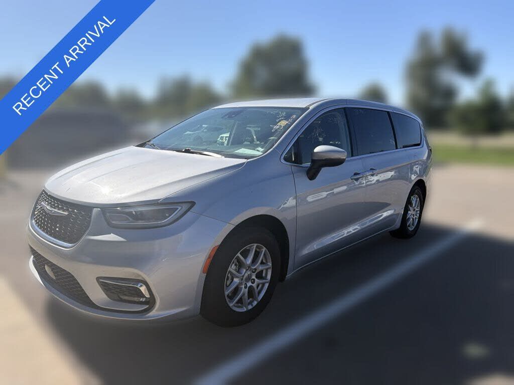 2023 CHRYSLER Pacifica