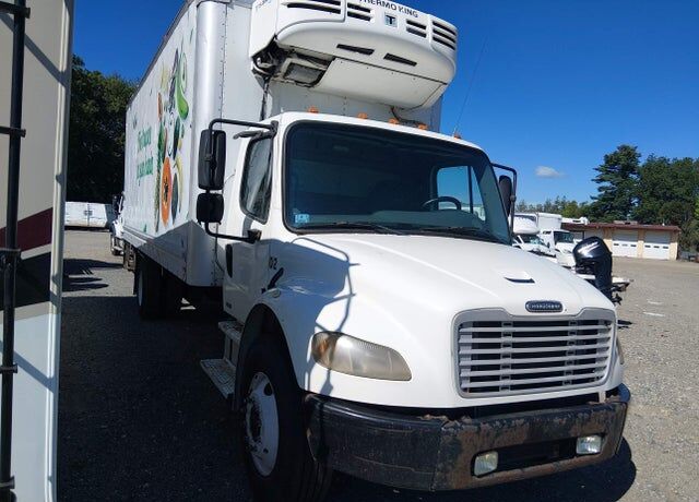 2006 FREIGHTLINER M2