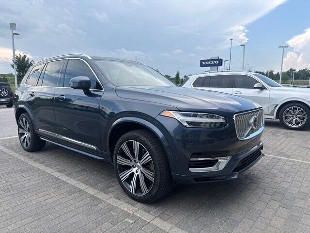 2022 VOLVO XC90