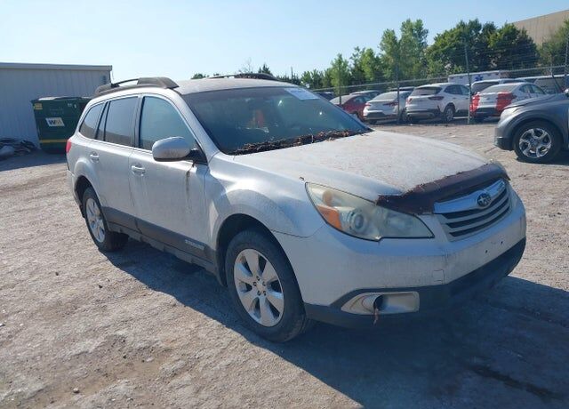 2011 SUBARU Outback