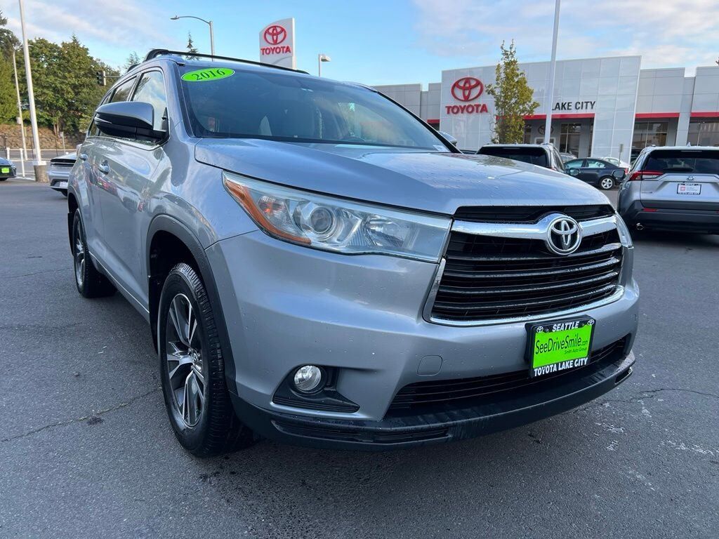 2016 TOYOTA Highlander