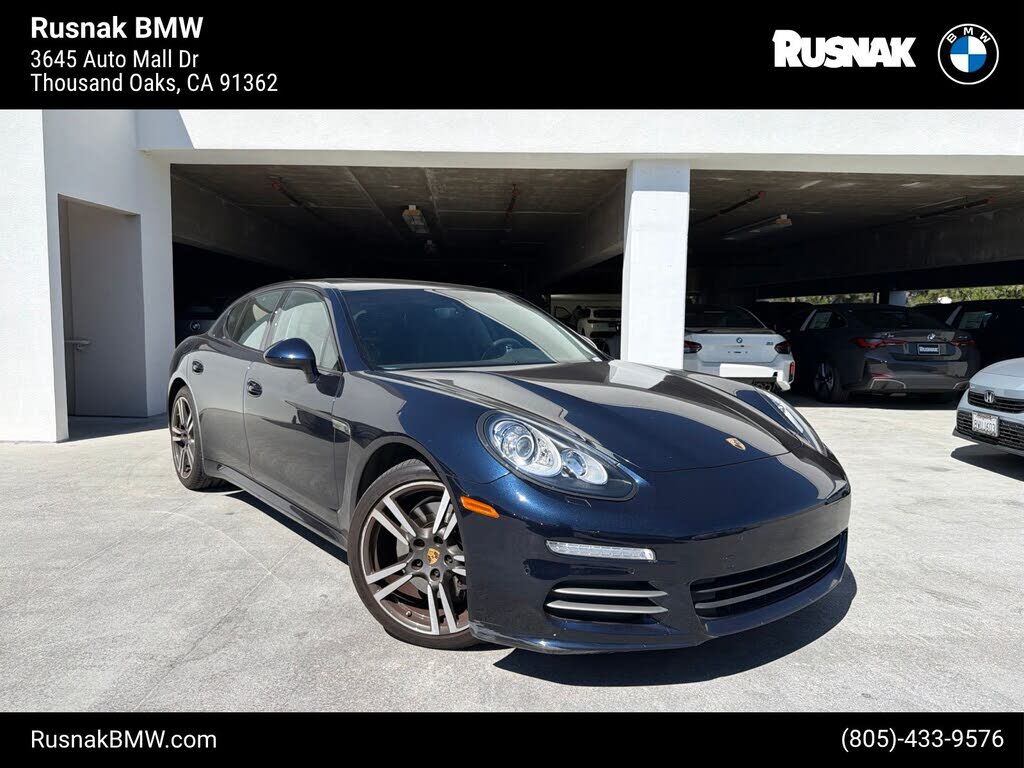 2016 PORSCHE Panamera