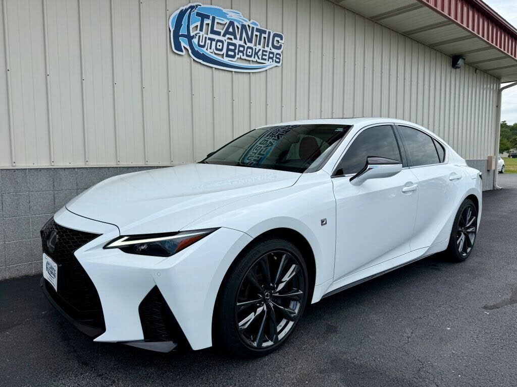 2024 LEXUS IS